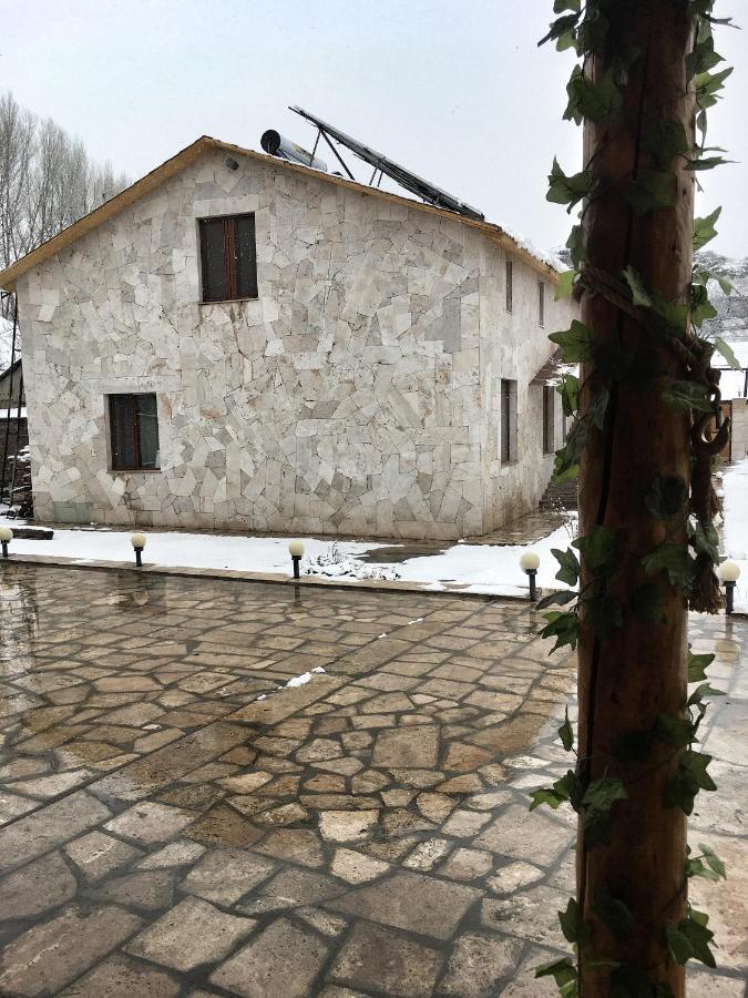 Hotel White House à Yeghegnadzor Extérieur photo